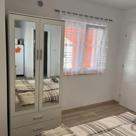 Apartment Kid Vir